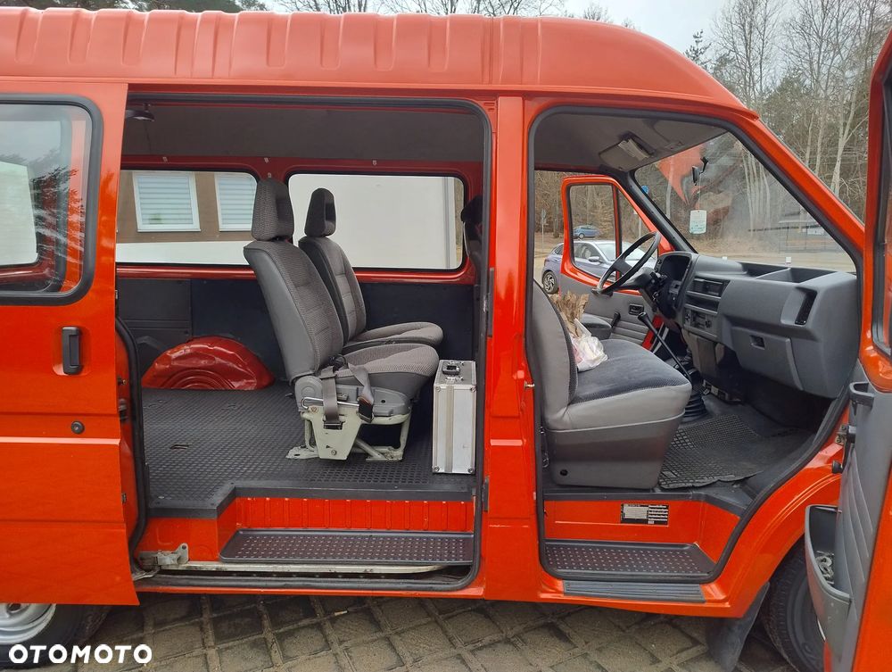 Ford Transit GL - 10