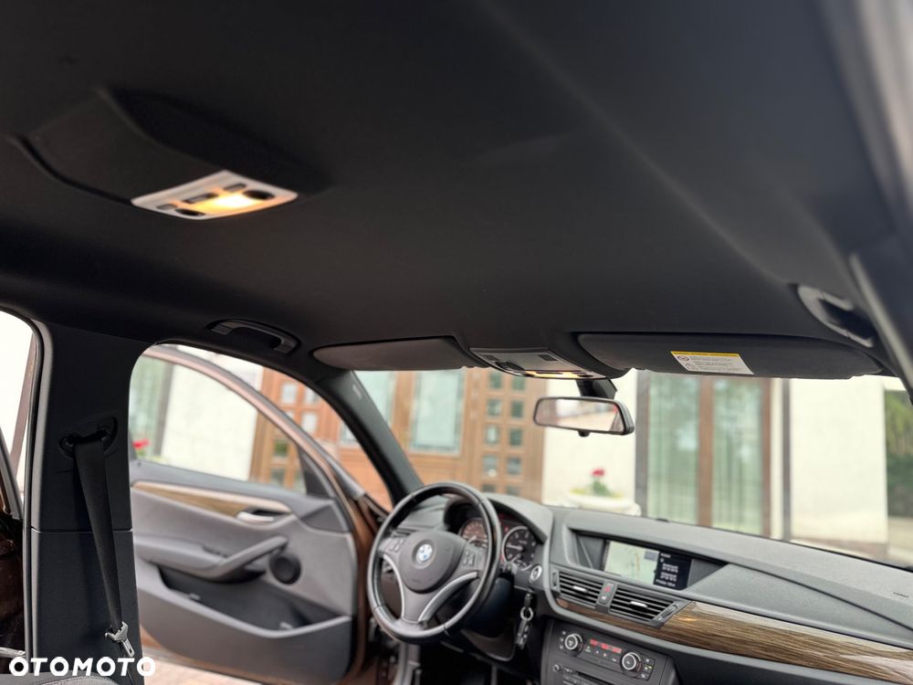 BMW X1 sDrive20d - 38