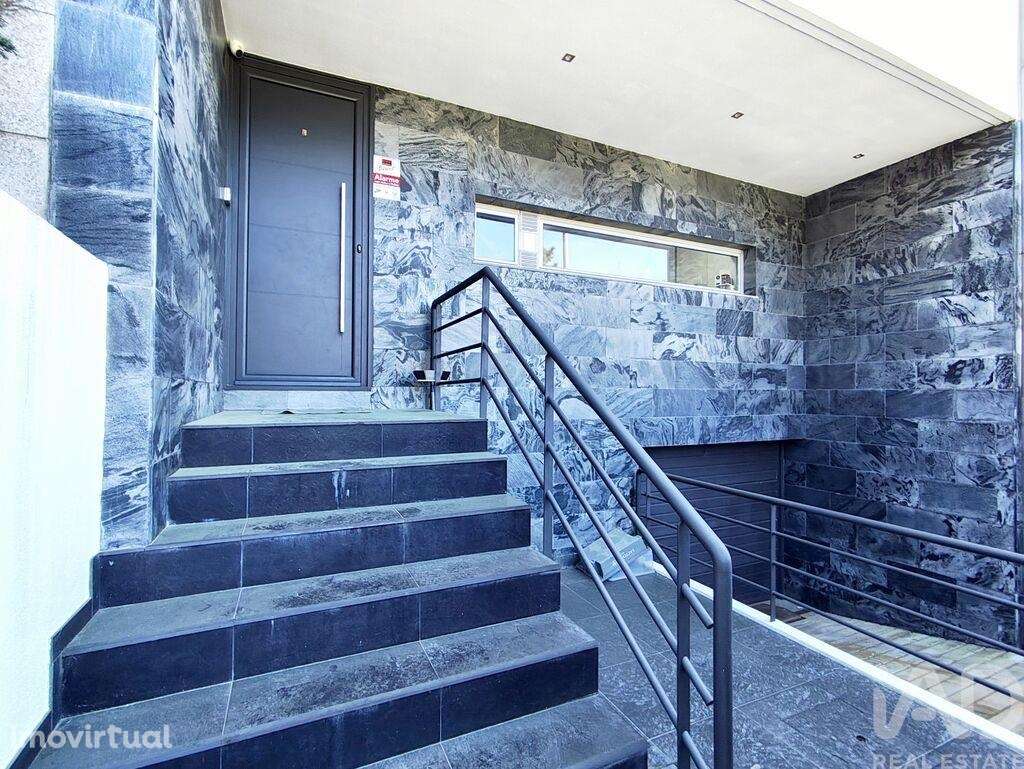 Moradia geminada T3 em Perafita, Lavra e Santa Cruz do Bispo de 154 m2 - Grande imagem: 2/38