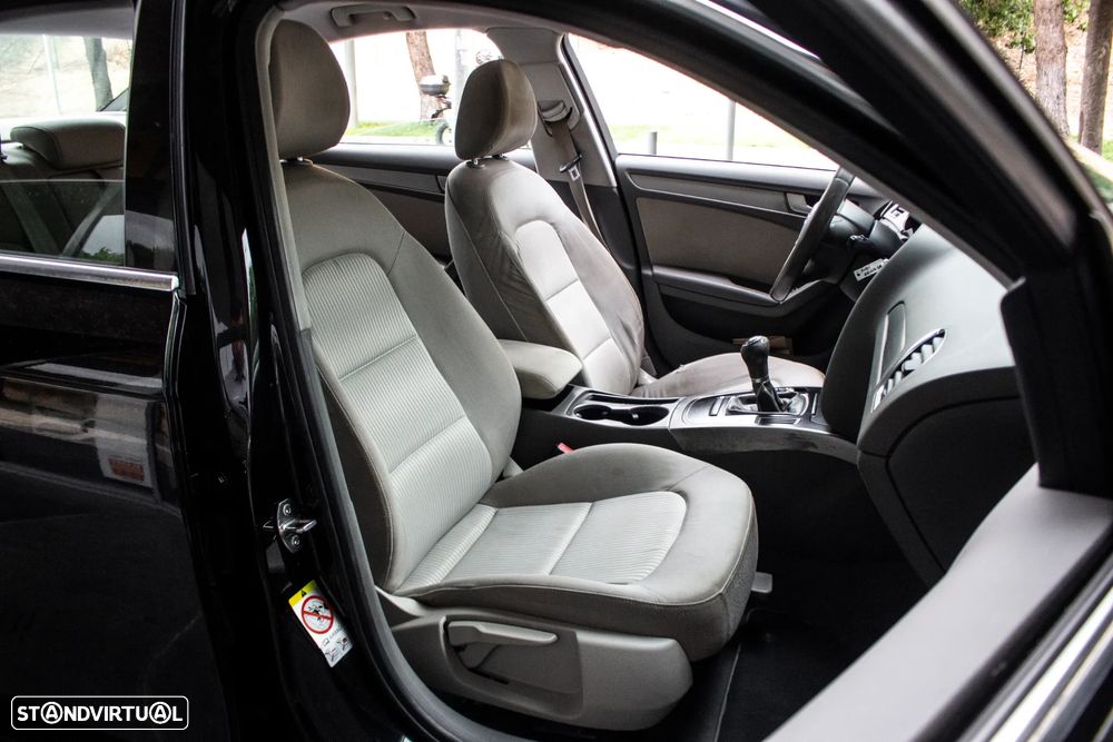Audi A4 2.0 TDI DPF Ambition - 13