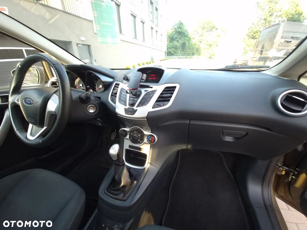 Ford Fiesta 1.25 Trend EU5 - 24