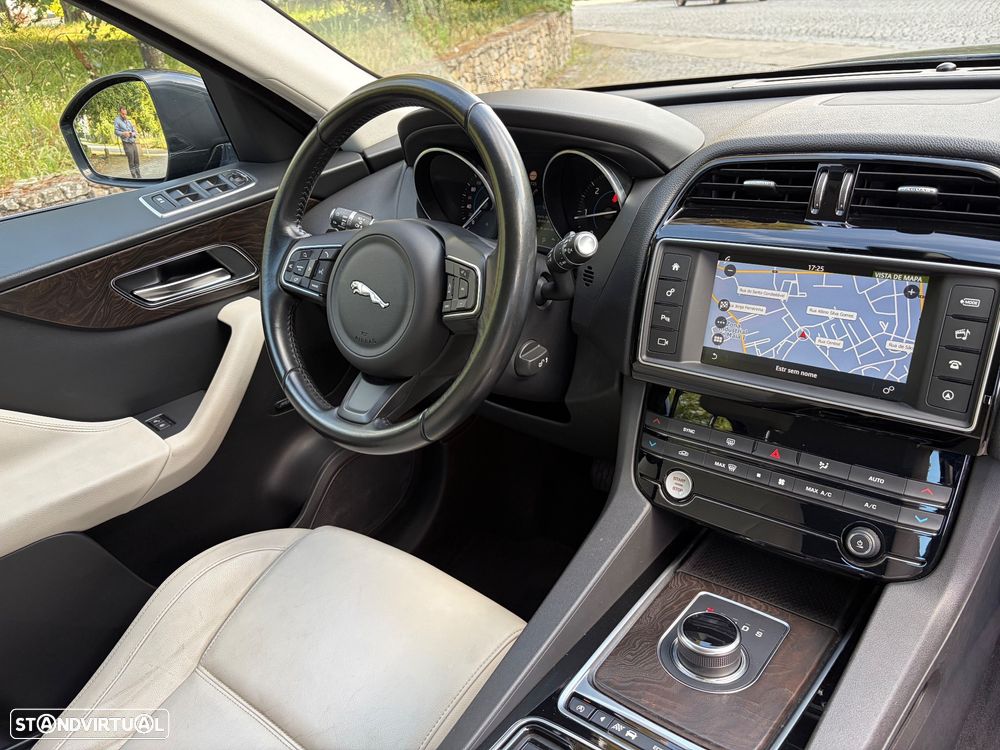 Jaguar F-Pace 2.0 i4D Prestige AWD Aut. - 25
