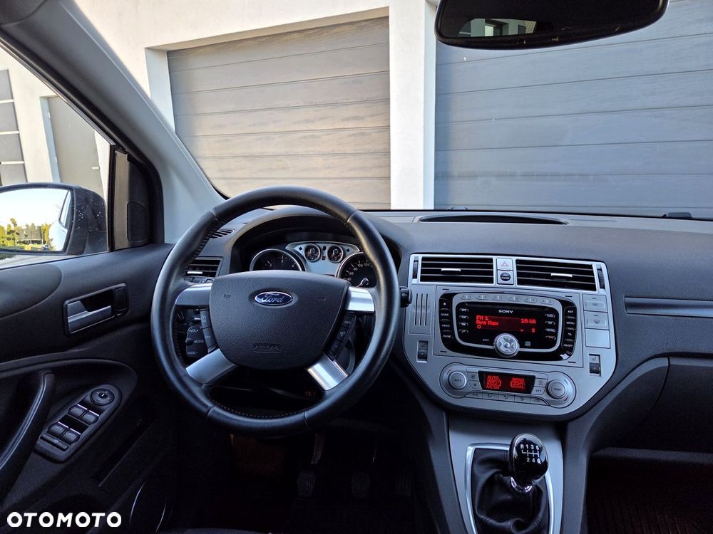 Ford Kuga - 22
