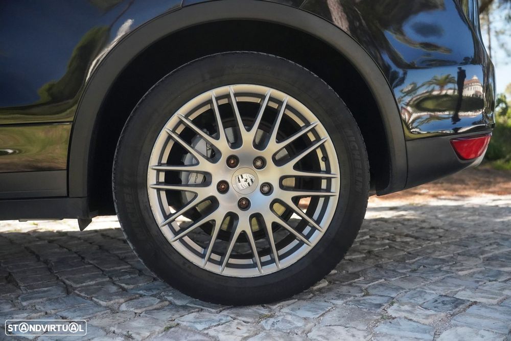 Porsche Cayenne - 8