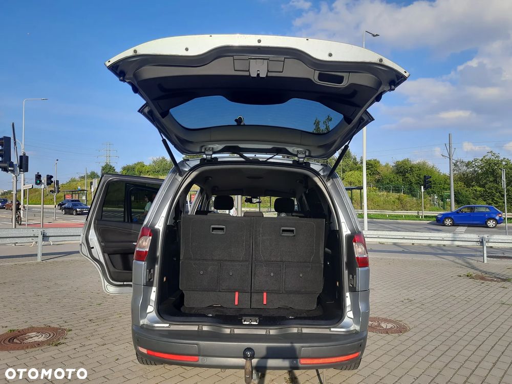 Ford Galaxy 1.8 TDCi Ghia - 12