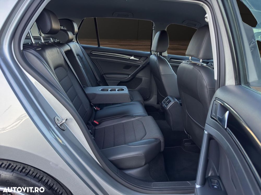 Volkswagen Golf - 14