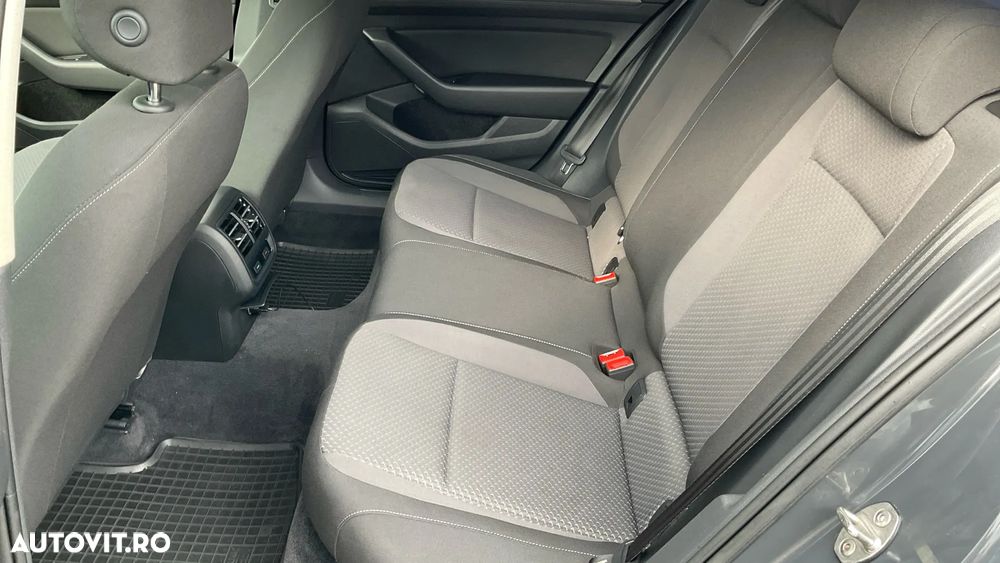Volkswagen Passat 1.4 TSI Advance - 19