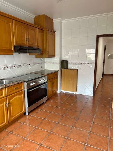 T3 com varanda e garagem em Leiria - Grande imagem: 2/14