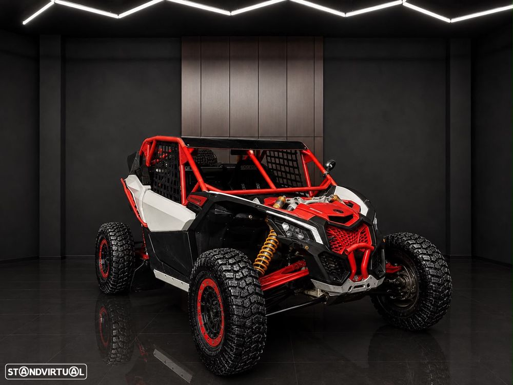 Can-Am Maverick R Maverick RC - 1