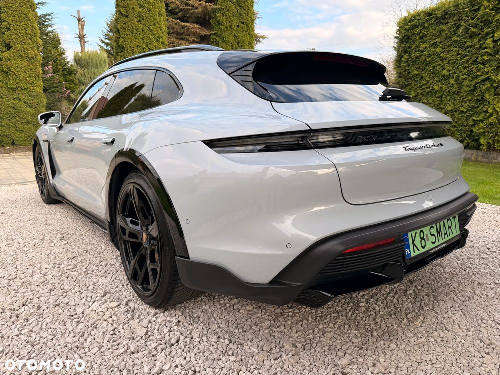 Porsche Taycan - 3