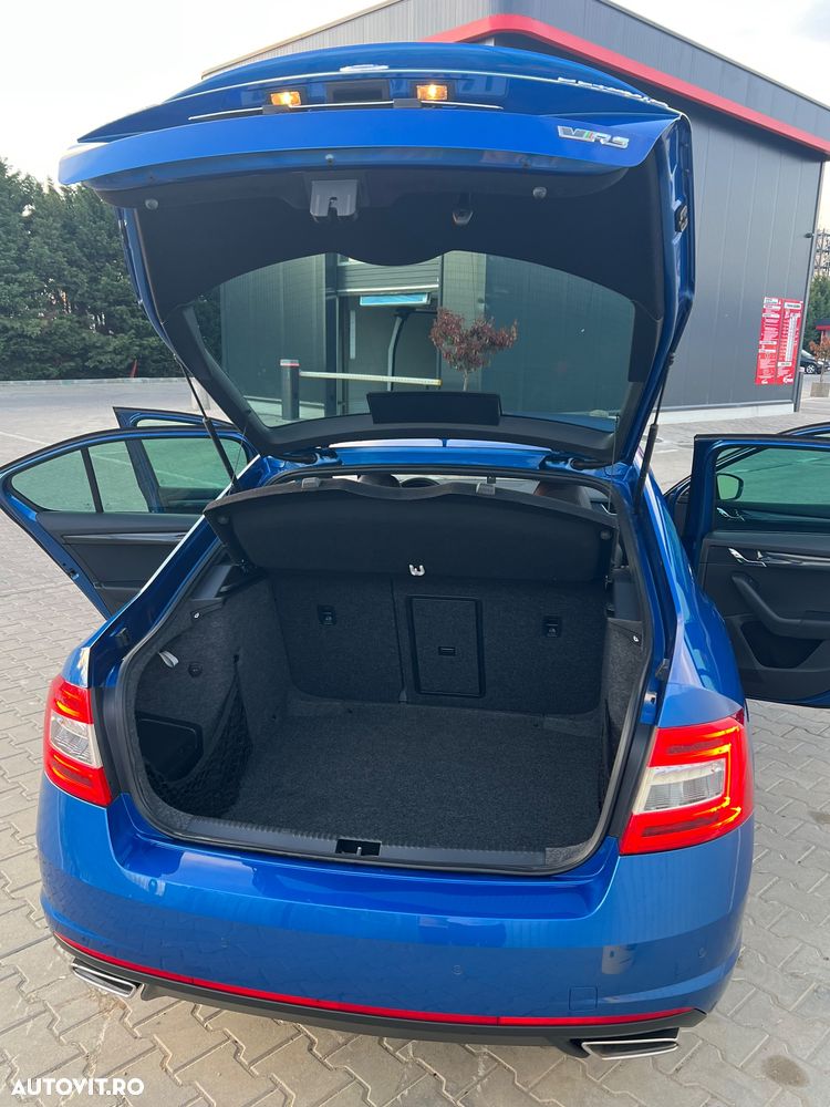 Skoda Octavia 2.0 TDI RS - 38