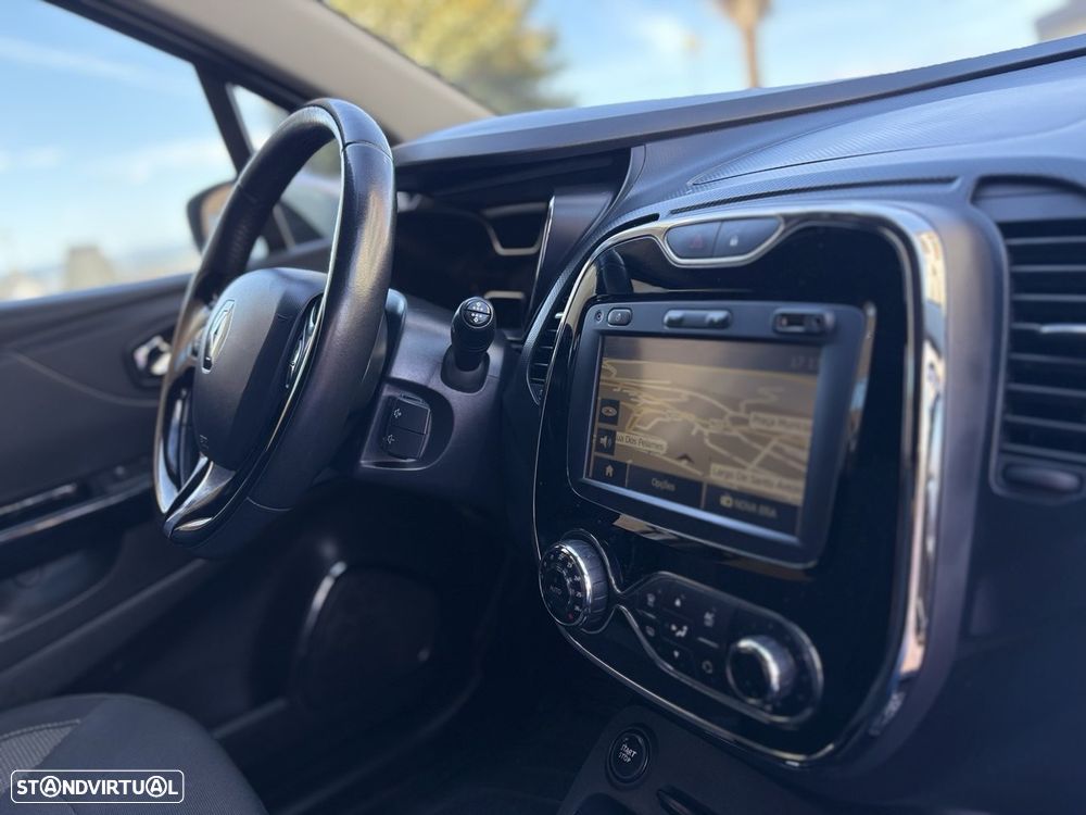 Renault Captur 1.5 dCi Exclusive - 18