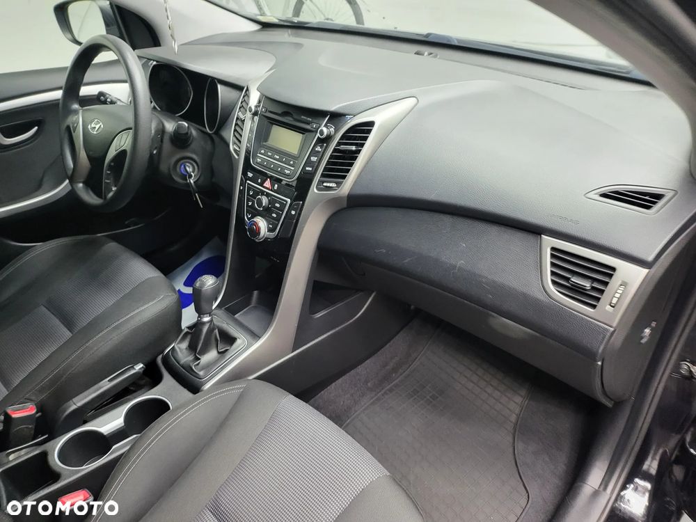 Hyundai i30 1.6 CRDi Premium - 16