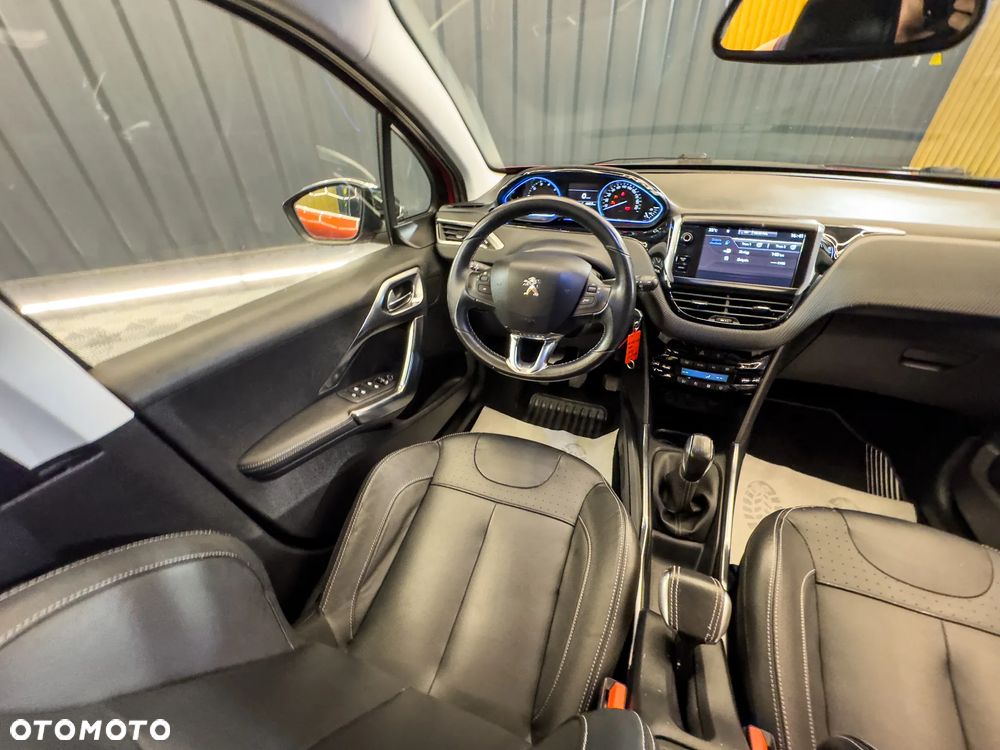 Peugeot 2008 PureTech 82 Allure - 21