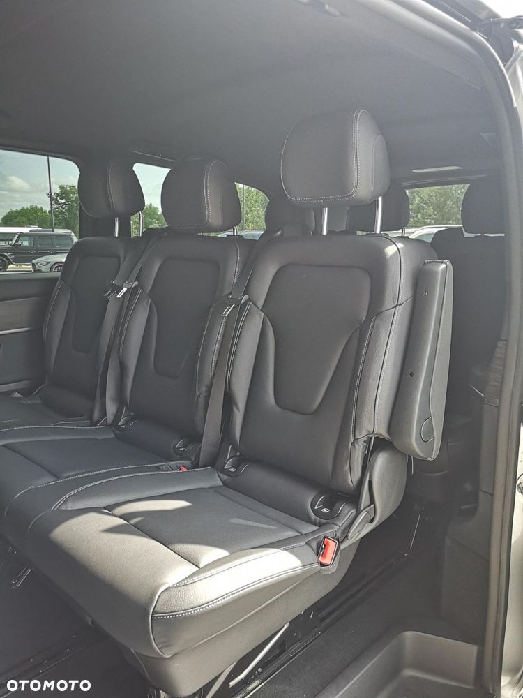 Mercedes-Benz Klasa V - 19