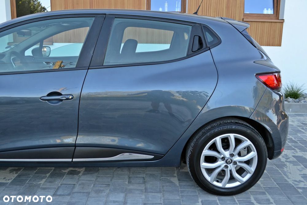 Renault Clio - 8