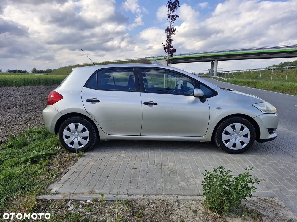 Toyota Auris 1.6 VVT-i Luna - 8