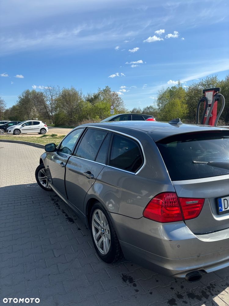 BMW Seria 3 318i - 3