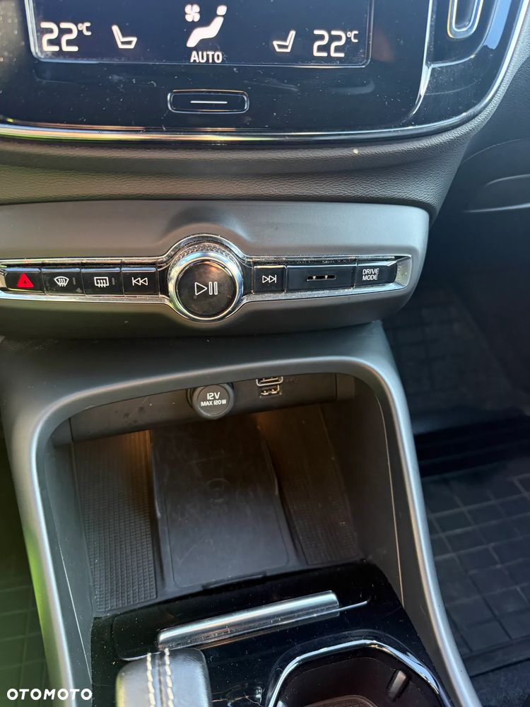 Volvo XC 40 B4 B R-Design - 35