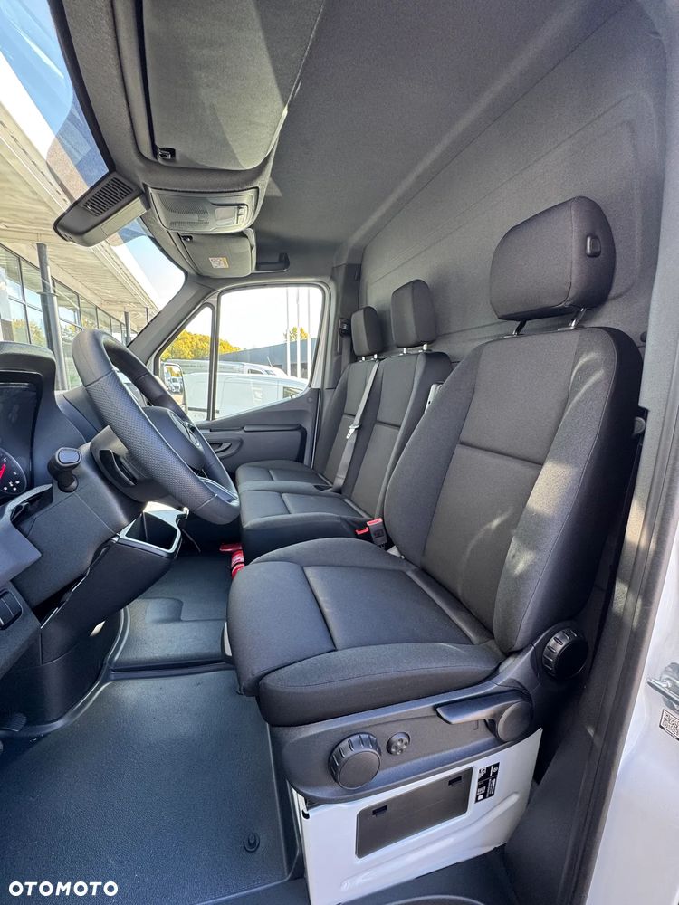 Mercedes-Benz Sprinter - 17
