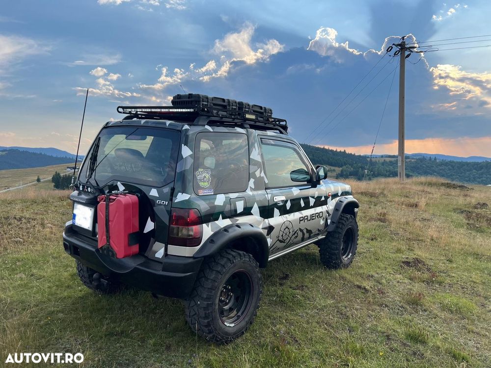Mitsubishi Pajero Pinin - 12