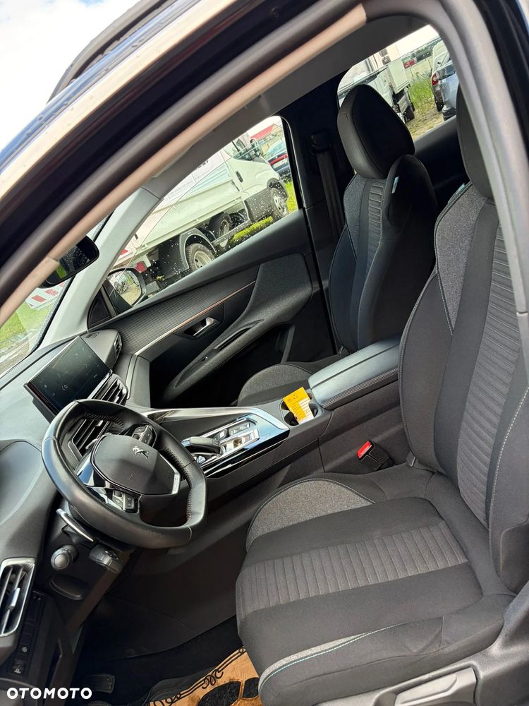 Peugeot 3008 1.5 BlueHDi Allure S&S EAT8 - 19