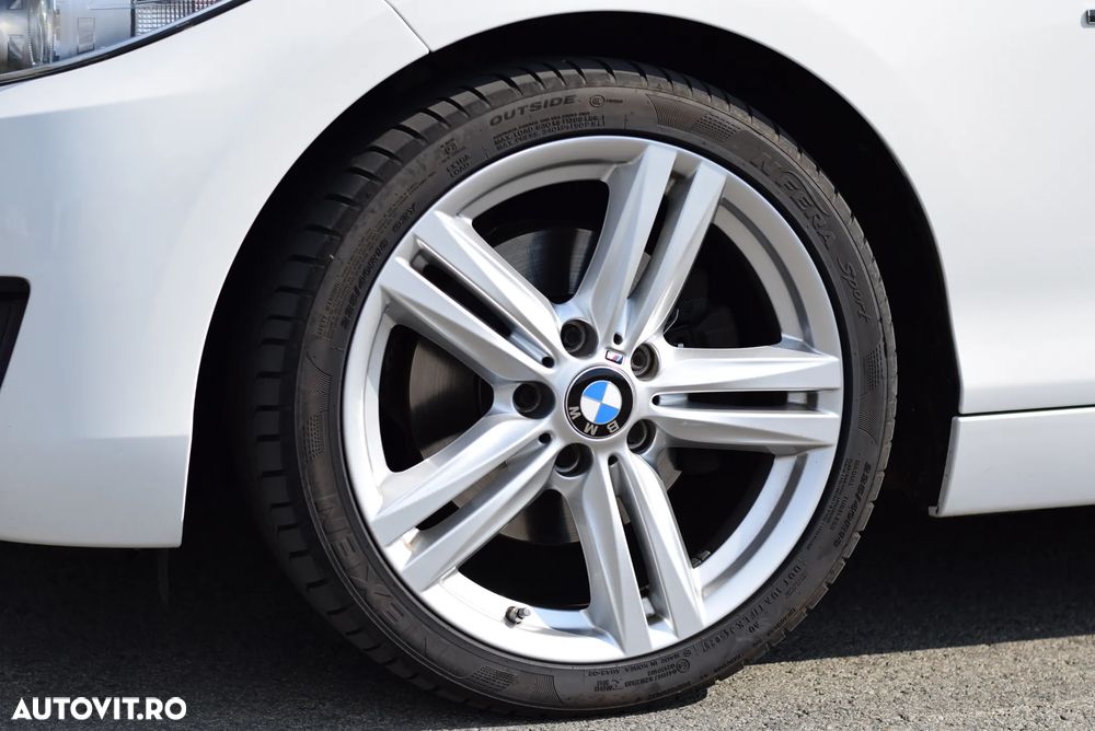 BMW Seria 2 220d Sport-Aut. - 28