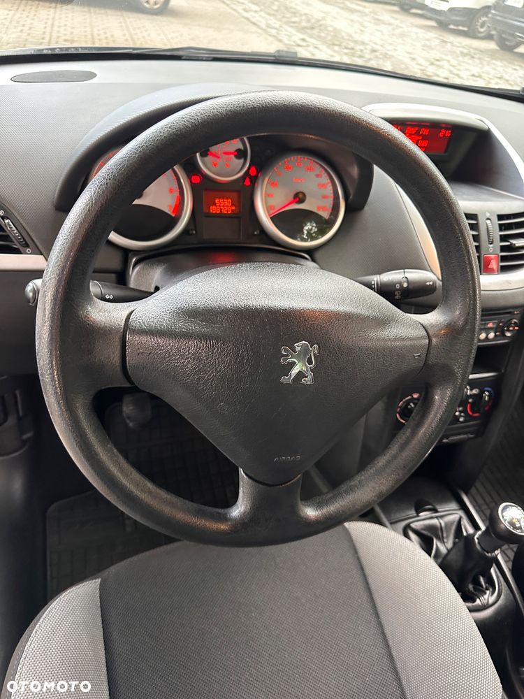 Peugeot 207 95 VTi Family - 14
