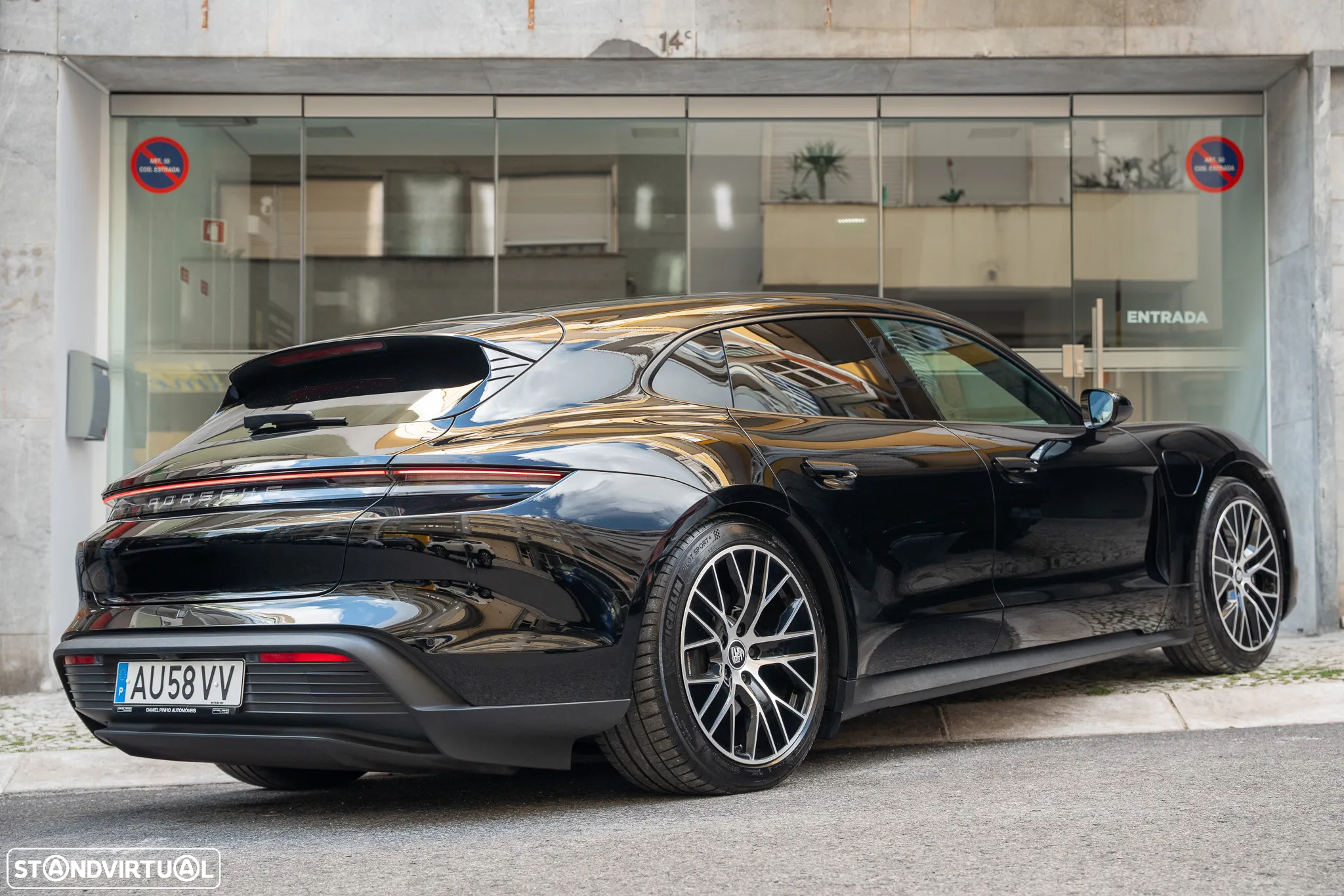 Porsche Taycan Sport Turismo Standard - 31