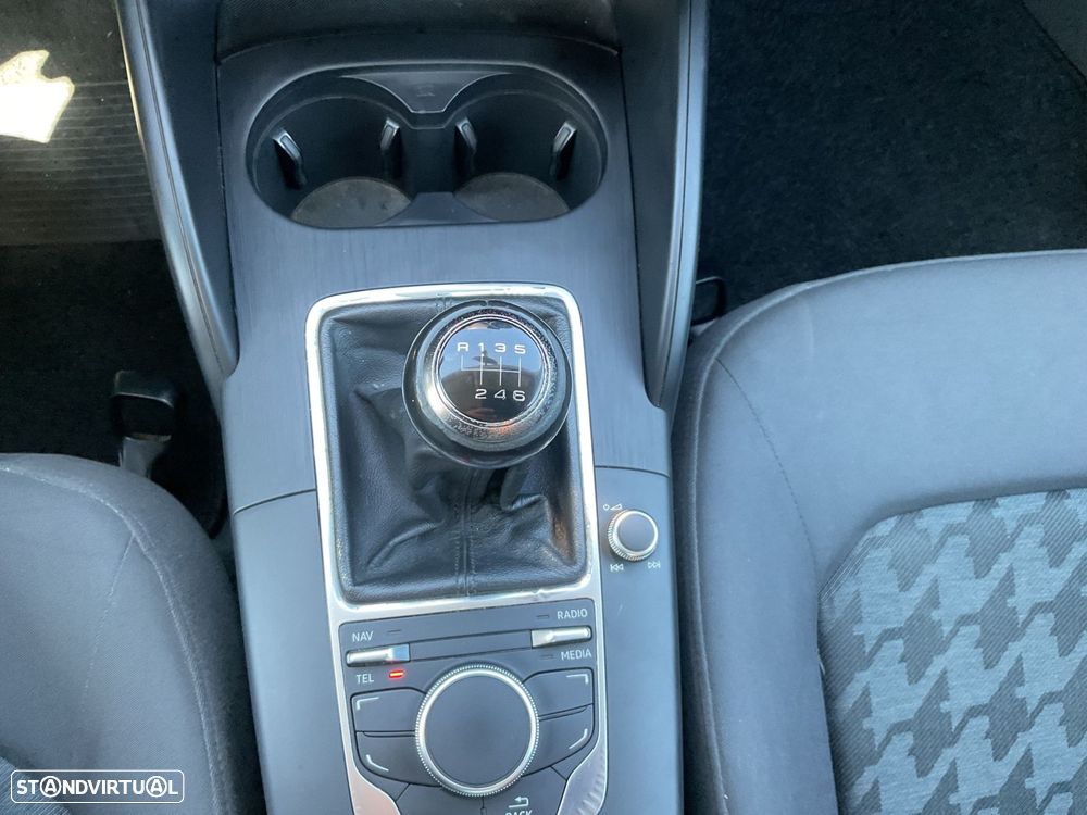 Audi A3 Sportback 1.6 TDI Advance - 25