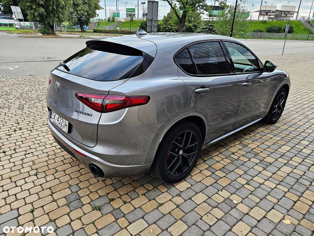 Alfa Romeo Stelvio 2.0 Turbo Veloce Q4 - 3