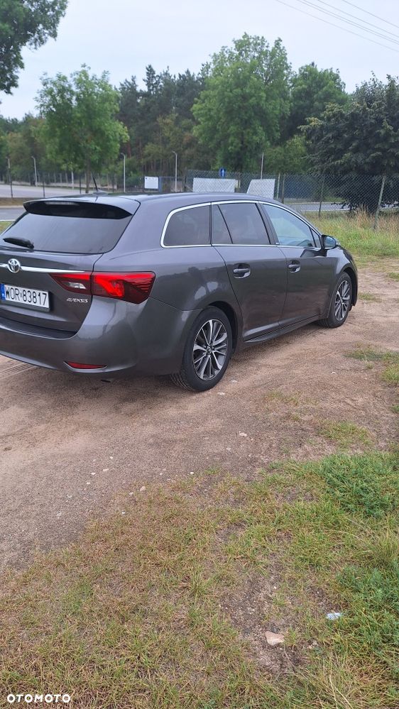 Toyota Avensis - 2