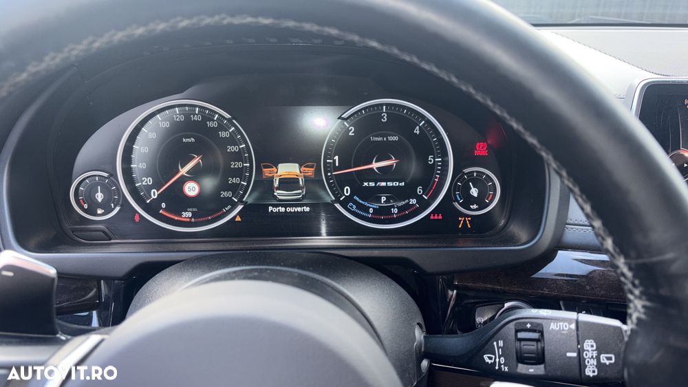 BMW X5 M M50d - 16