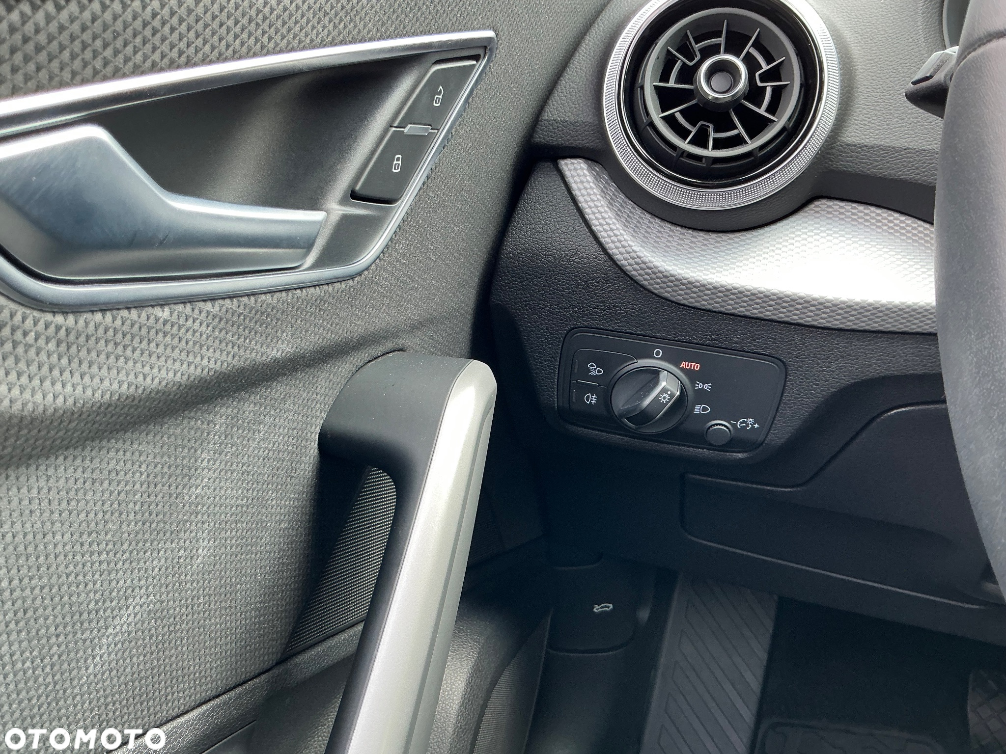 Audi Q2 35 TFSI S tronic - 21