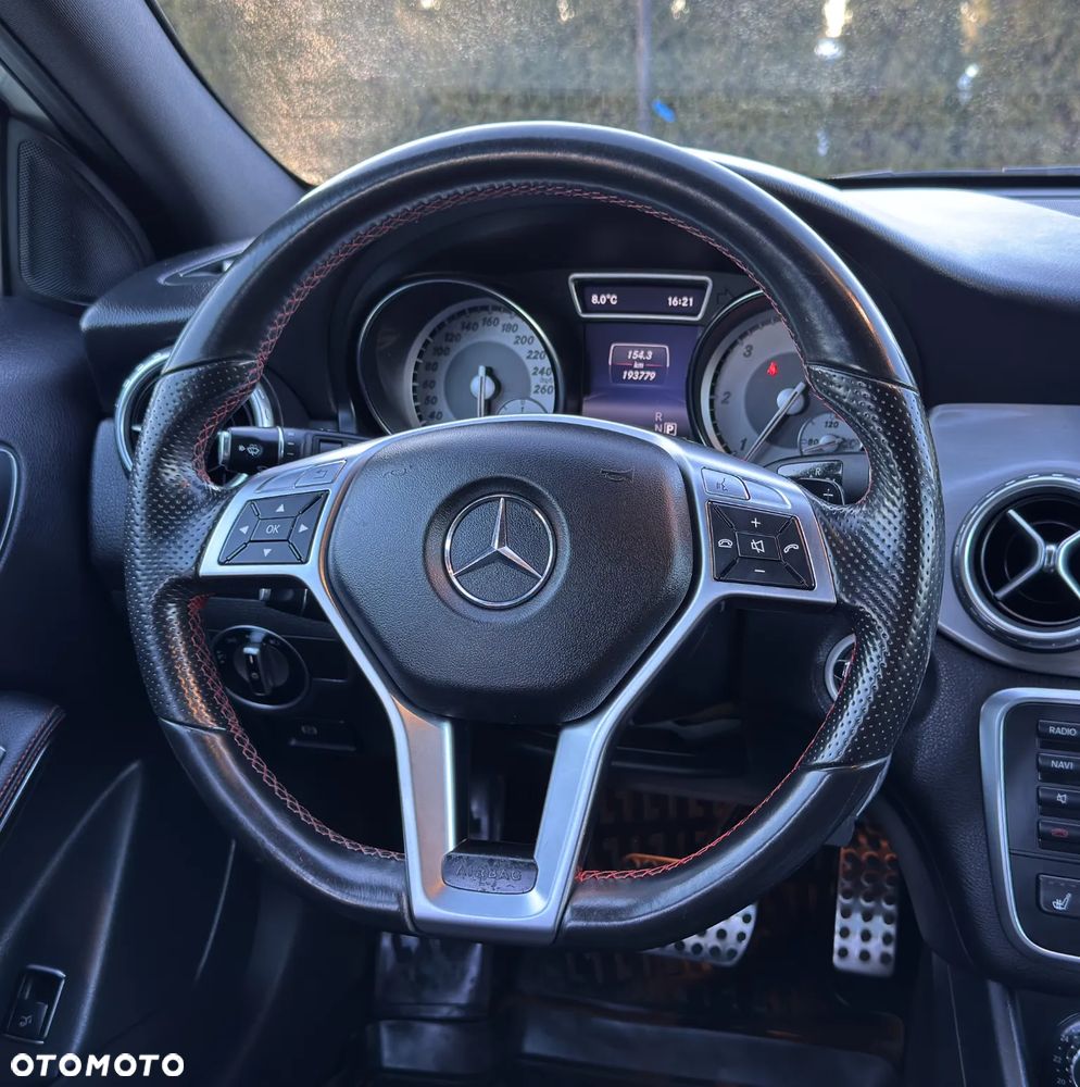 Mercedes-Benz GLA 2015