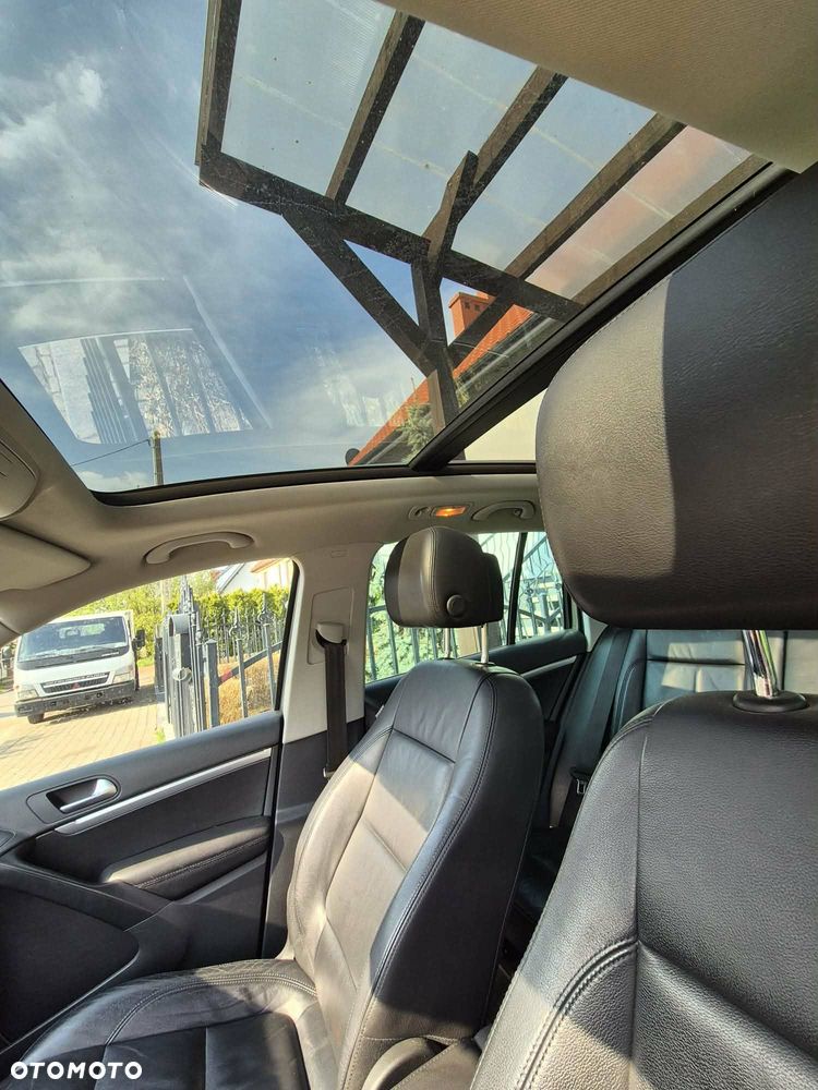 Volkswagen Tiguan 2.0 TDI DPF 4Motion BlueMotion Technology DSG Sport & Style - 14