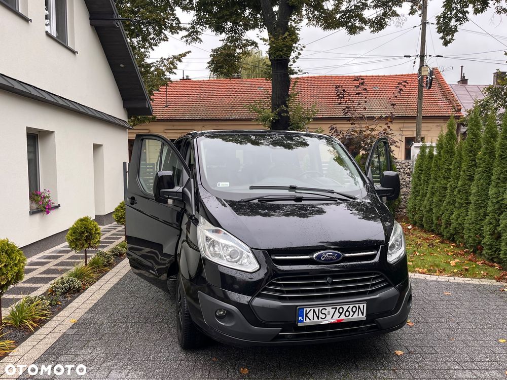 Ford Tourneo Custom - 22