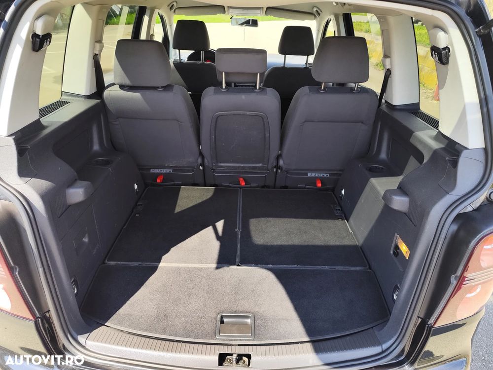 Volkswagen Touran 2.0TDI Highline - 13