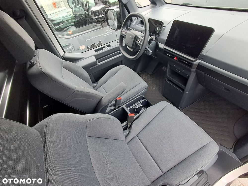 Kia PV5 - 8