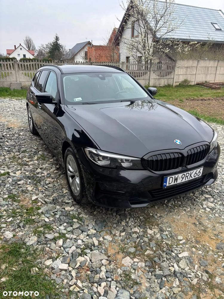 BMW Seria 3 318i - 3