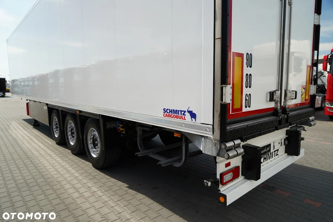Schmitz Cargobull CHŁODNIA / CARRIER VECTOR 1550 / DOPPELSTOCK / OŚ PODNOSZONA / KOSZ NA PALETY / 2022 ROK - 11