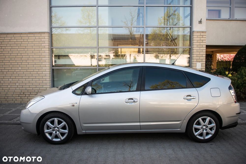 Toyota Prius 1.5 VVT-i Prestige - 3