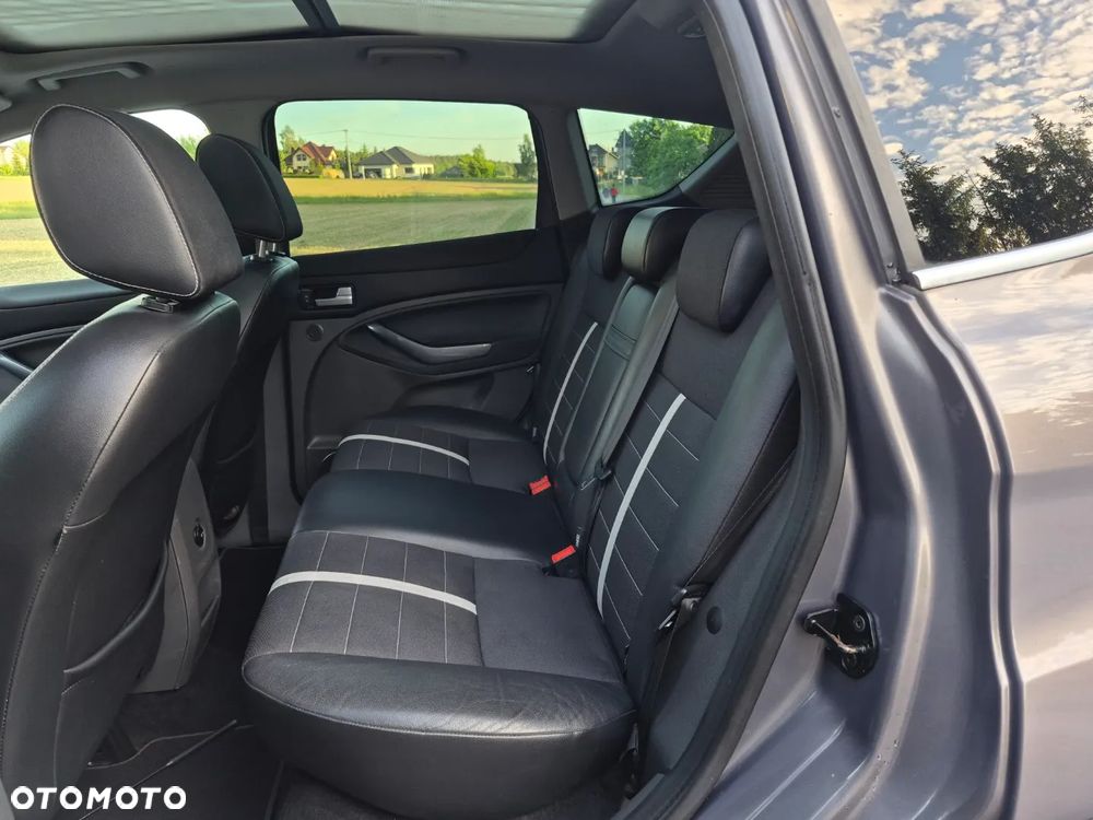 Ford Kuga 2.0 TDCi 4x4 Titanium - 25