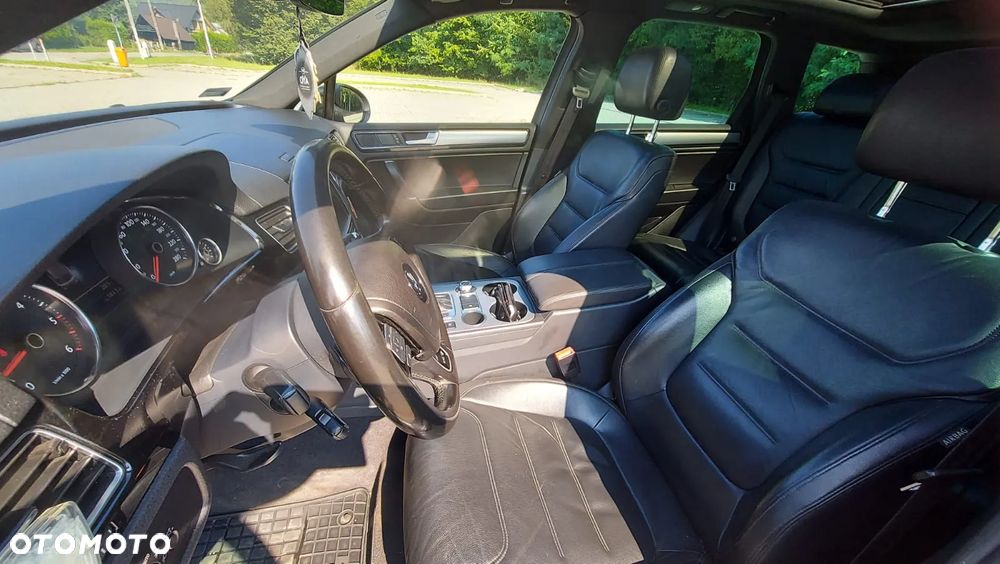 Volkswagen Touareg 3.0 V6 TDI BMT Perfectline R-Style - 10