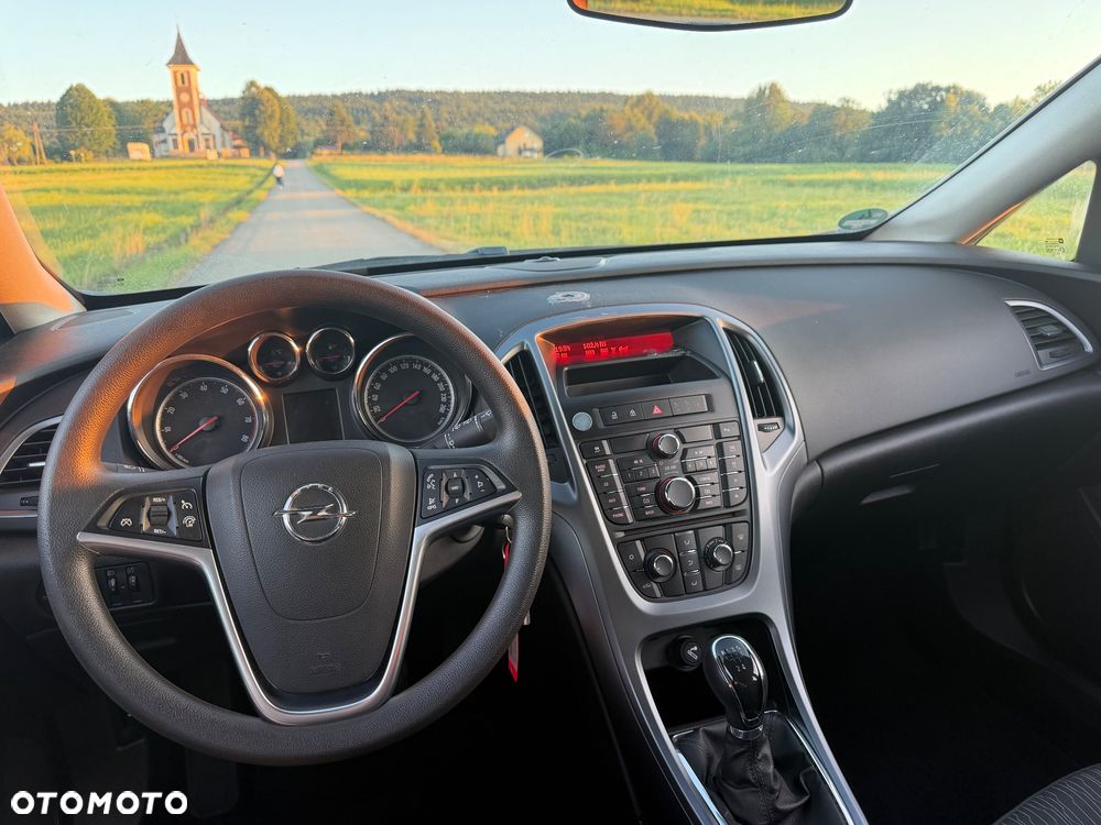 Opel Astra 1.4 - 7
