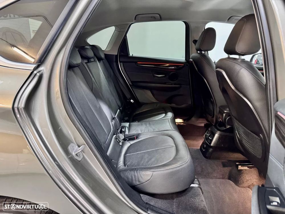 BMW 218 Active Tourer d Line Luxury - 46
