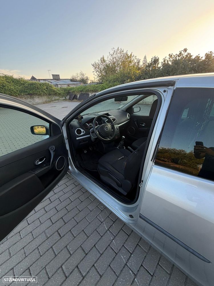 Renault Clio 1.5 dCi GTs - 13