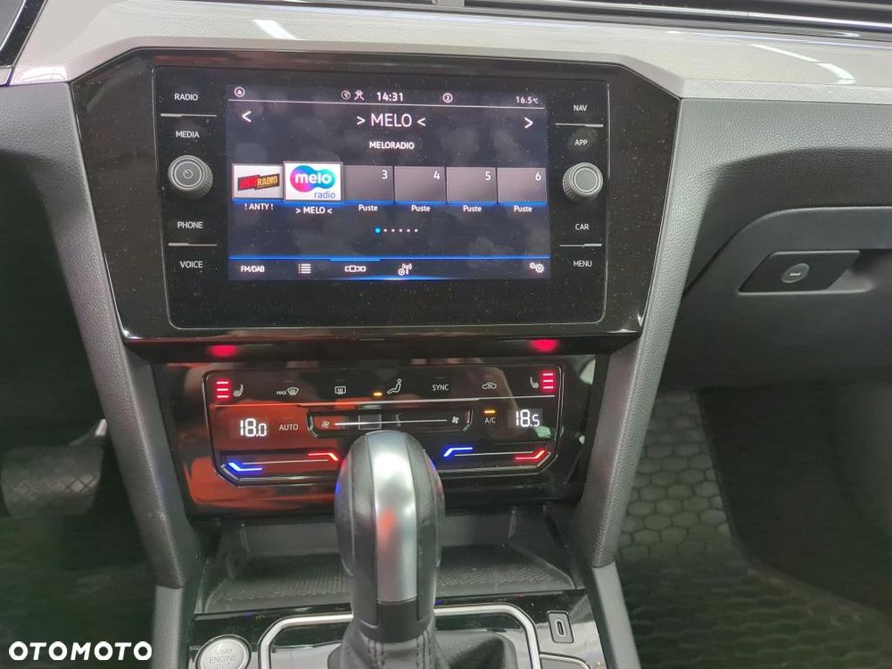 Volkswagen Passat 2.0 TSI Elegance DSG - 7