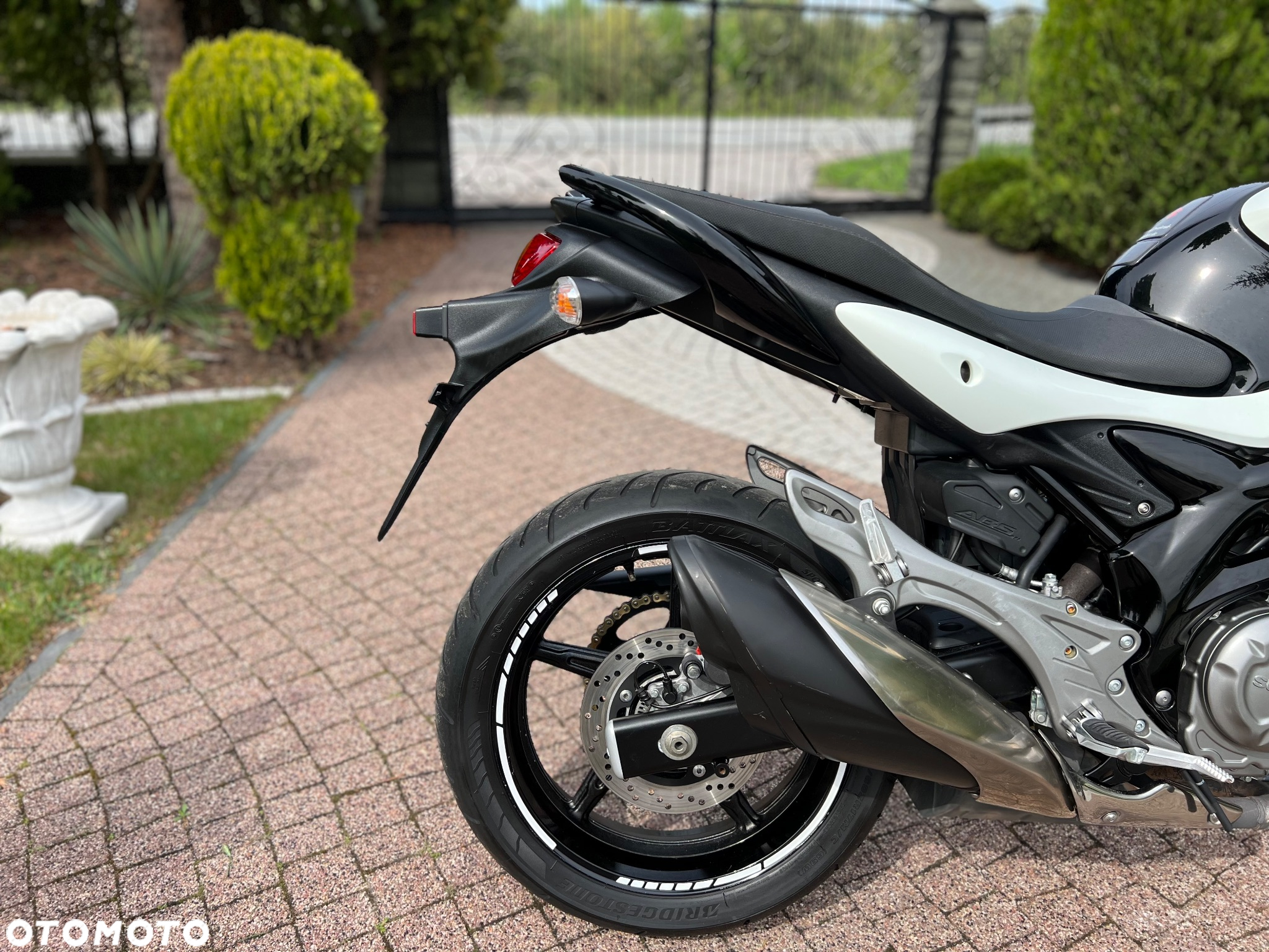 Suzuki Gladius - 9