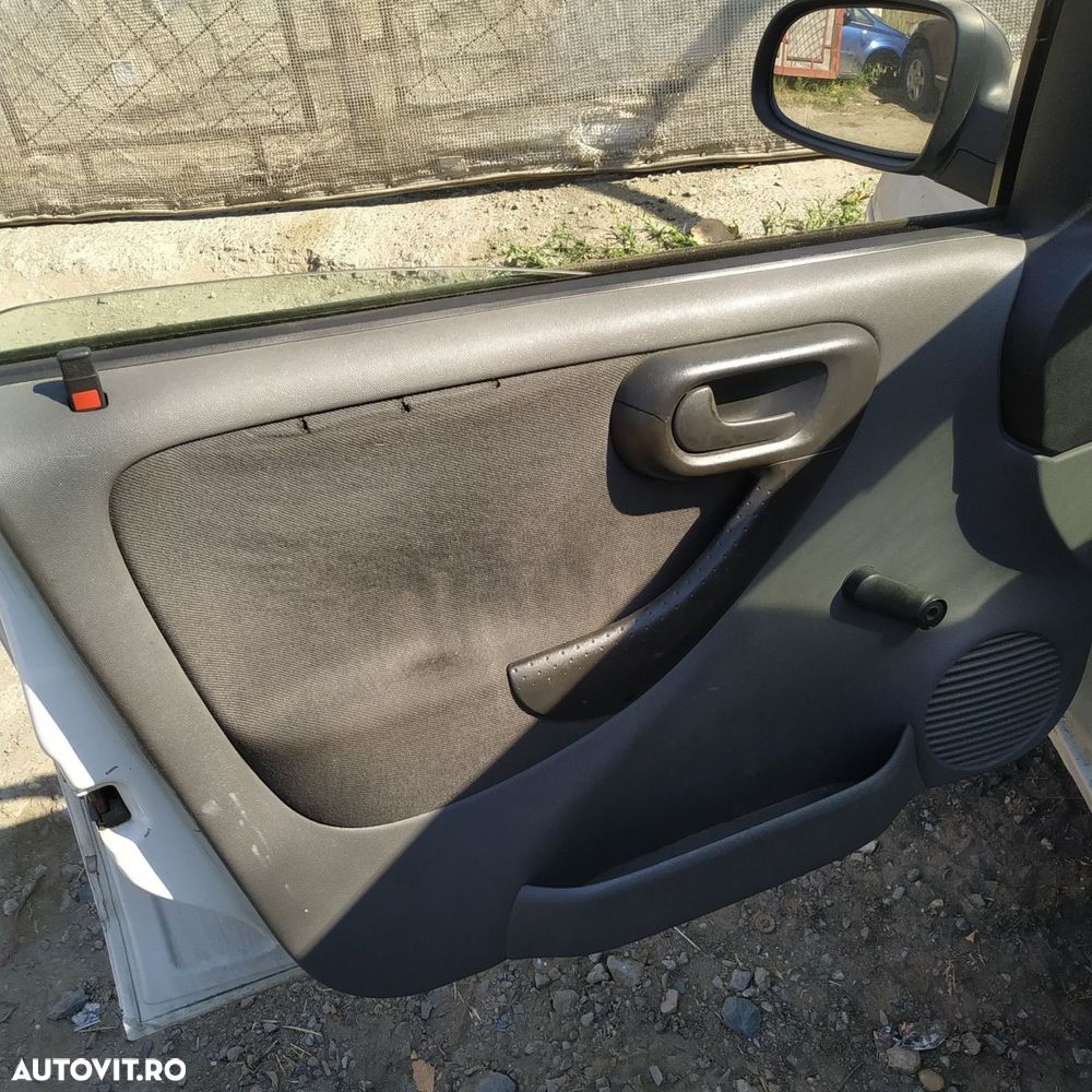 Dezmembrari  Opel CORSA C  2000  > 2009 1.0 Benzina - 6